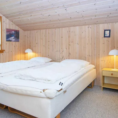 Feriehus 6 Person In R Nde *