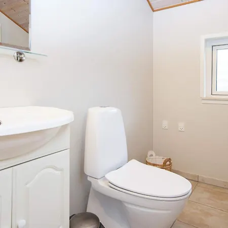 Feriehus 6 Person In R Nde Rønde