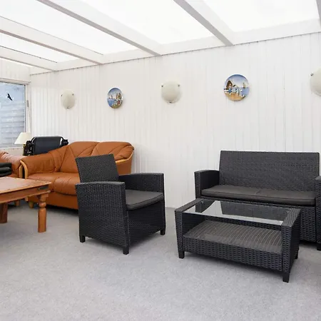 6 Person In Ronde-by Traum * Ronde