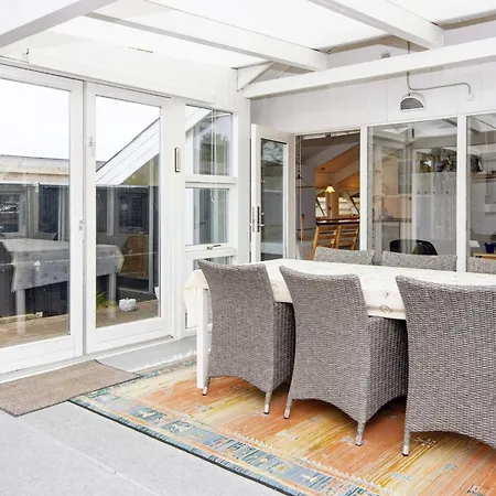 6 Person In Ronde-by Traum Holiday home