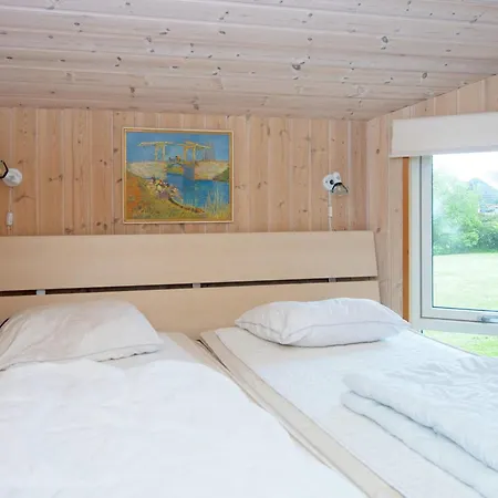 Holiday home 6 Person In Ronde-by Traum *